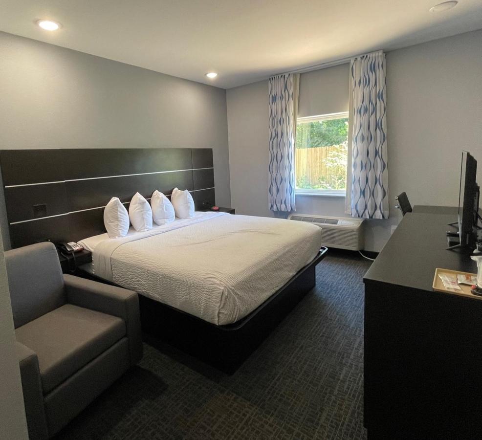 Days Inn By Wyndham Zachary La Exteriör bild