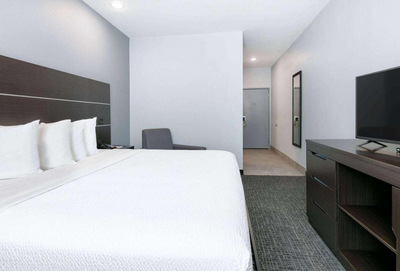 Days Inn By Wyndham Zachary La Exteriör bild