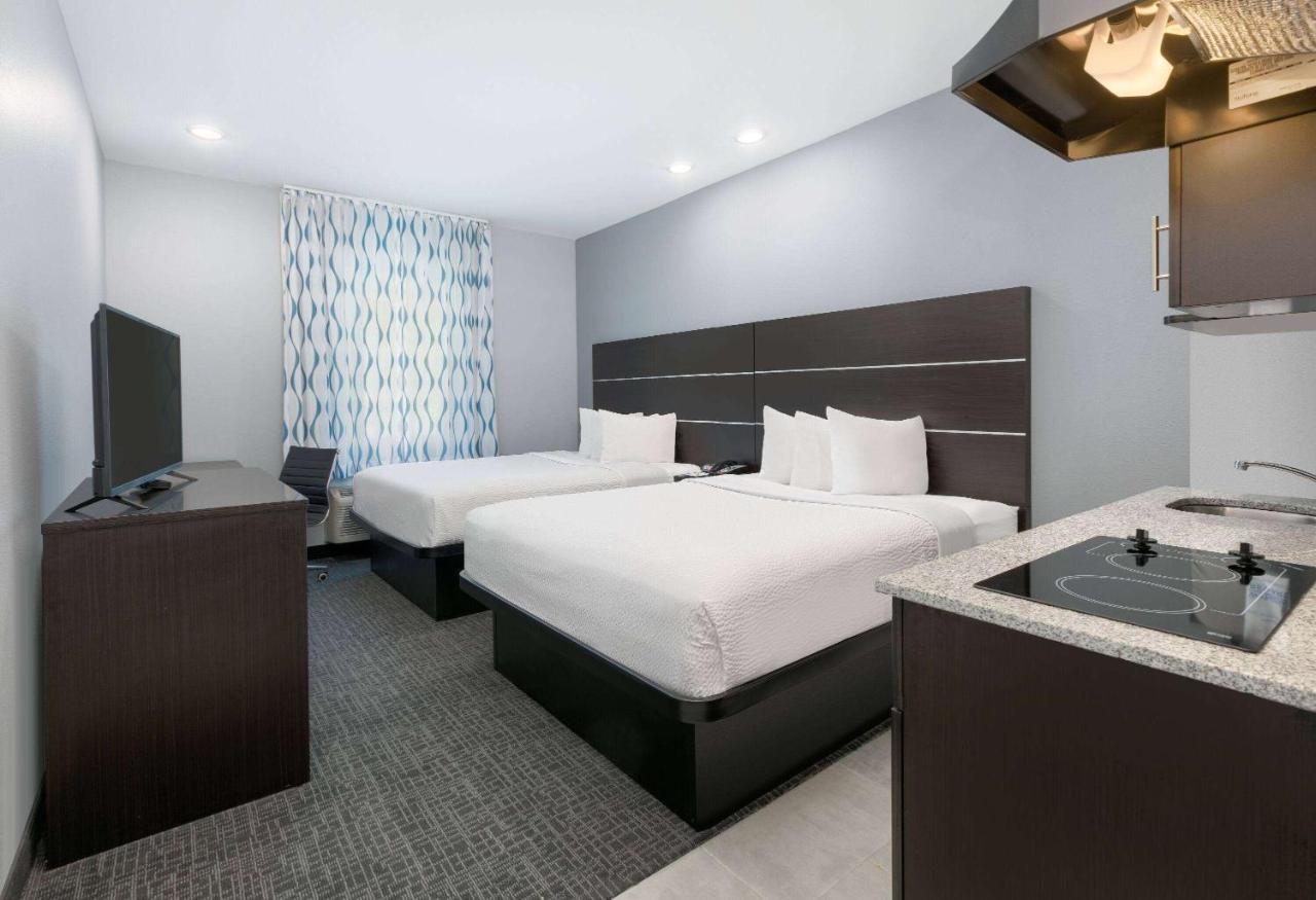 Days Inn By Wyndham Zachary La Exteriör bild