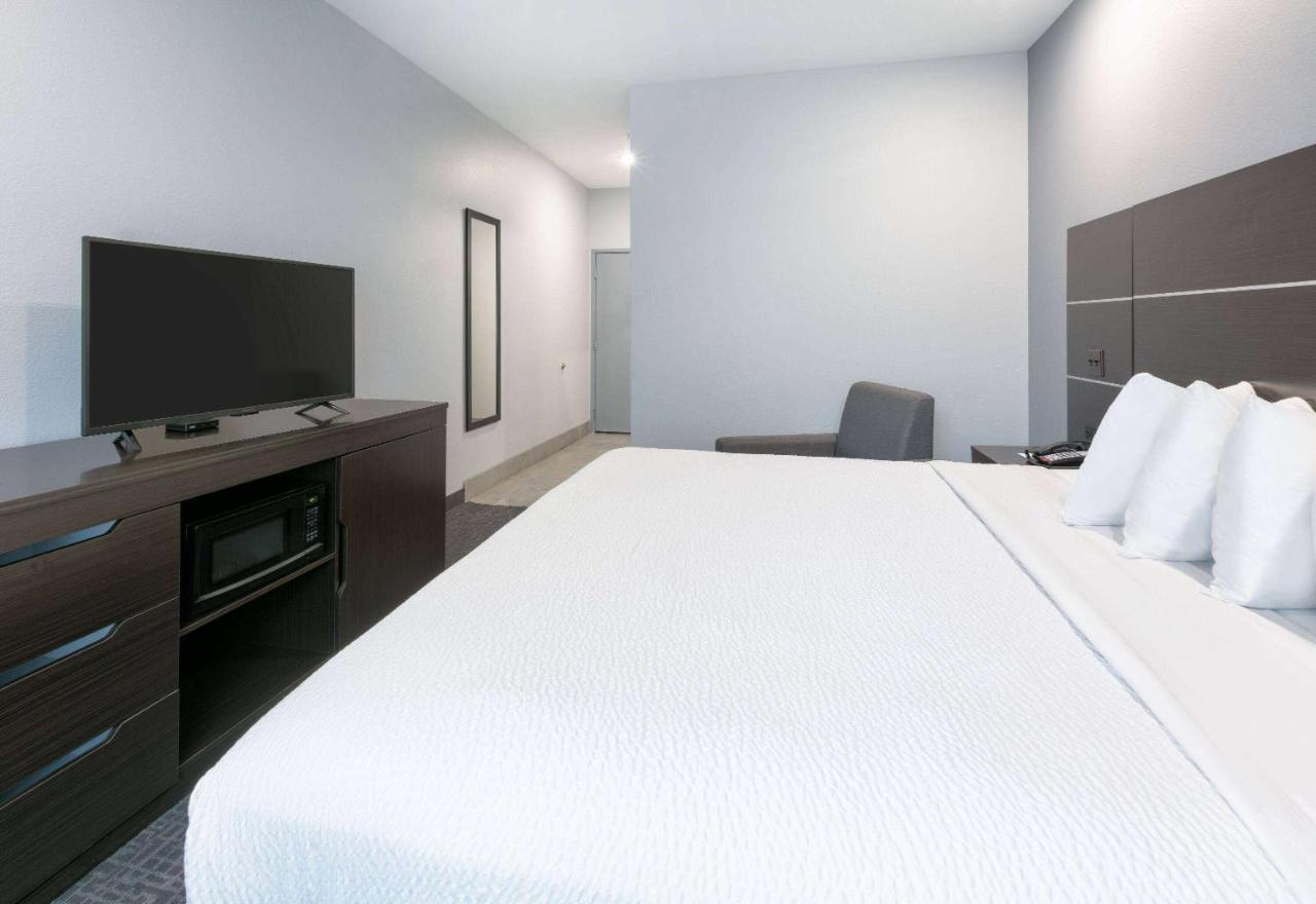 Days Inn By Wyndham Zachary La Exteriör bild