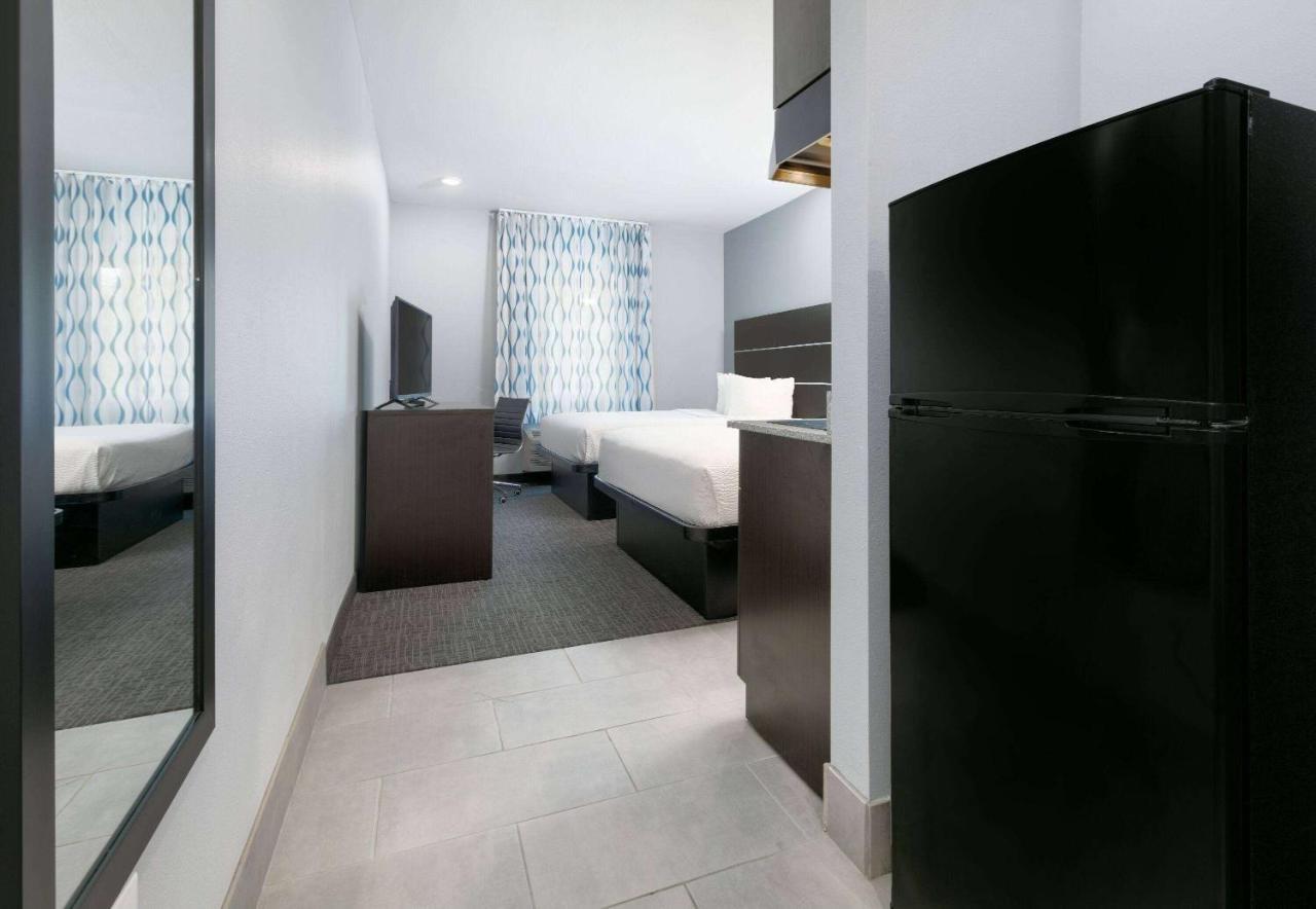 Days Inn By Wyndham Zachary La Exteriör bild